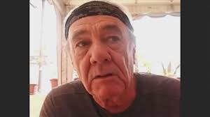 Deux Estriens coincés à l'étranger témoignent