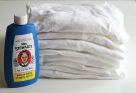 White clothes can be washed with other colors, but to keep the whites white, wash them with lighter colors such as tans or light blues, pinks etc. 10 Ways To Whiten Clothes Without Using Any Bleach Housekeeping Wonderhowto