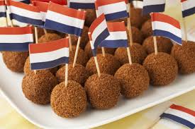 Holland food service is hofleverancier van alles wat met eten en drinken. Typical Dutch Food 25 Traditional Dishes Desserts