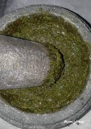 Selain itu, kamu juga bisa menggunakan blender khusus bumbu kering untuk menghaluskannya. Cuma 2 Minggu Makan Jamu Daun Inai Wajah Ibu Berpantang Pinkish Berseri Mingguan Wanita