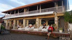 Now totally renovated with a new, large pool right outside all rooms. Restaurant Und Veranda Meerseitig Picture Of Villa Agung Beach Inn Lovina Beach Tripadvisor