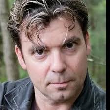 Steve Dever's Instagram, Twitter & Facebook