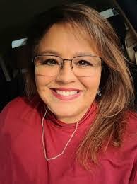 Julie Basinger's Instagram, Twitter & Facebook