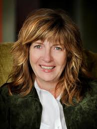 Rebecca Roling's Instagram, Twitter & Facebook