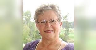 Elizabeth Jarrard's Instagram, Twitter & Facebook