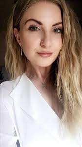 Fashion fan reveals how she lost 7 stone to fit into her dream dress by  giving up junk food