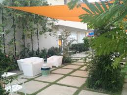 La lluvia caía insesante, a pesar de ser de día la oscuridad invadía las calles y los relampagos iluminaban el camino de vez en cuando, los truenos, ¡dios! Lluvia Deli Bar Artefacto Palmer Restaurant Reviews Photos Phone Number Tripadvisor