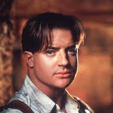 He removes a green bandanna from his pocket and gently. Die Mumie So Anders Sieht Brendan Fraser Heute Aus
