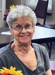 Kay Kent's Instagram, Twitter & Facebook