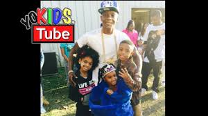 Aspiring young rapper and social media personality who is well known for her therealmacei instagram account. Macei Freestyle And Raps Lil Bossie Before Funnymike Badkid Macei Hosted By Young Twez The Artist Youtube