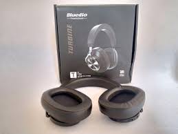 Just press and hold the mfb of both earbuds for 5 seconds to power them off. Bluedio T7 Plus Turbine Over Ear Wireless Bluetooth Headphone Review Dignited