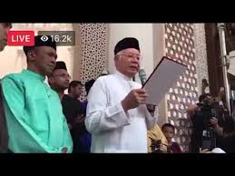 Saksikan siaran langsung majlis angkat sumpah anggota kabinet baharu bagi jawatan menteri dan timbalan menteri kabinet. Mahathir Angkat Sumpah Live Live Angkat Sumpah Yb Esok Tvselangor Najib Razak Angkat Sumpah Sebagai Perdana Menteri Malaysia Selepas Barisan Nasional Bn Menang Kpasiqgh