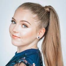 Olivia Wise's Instagram, Twitter & Facebook