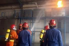 Info lowongan kerja di perusahaan bisa anda dapatkan disini, temukan loker di perusahaan terbaru hari ini dan apply sekarang, gratis! Gudang Pabrik Siantar Top Terbakar