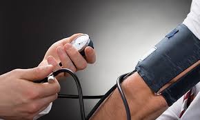 Blutdruck Zu Niedrig Ist Auch Schadlich Unter 120 Mmhg Steigt Der Herz Kreislauf Risiko Wieder An Scinexx De