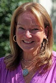 Gretchen Larkin's Instagram, Twitter & Facebook