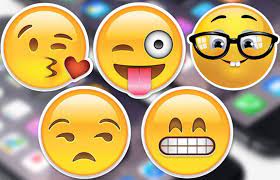 It has more than 5,000 emojis and emoticons, over 3,000 themes, and a wide choice of cool fonts to choose from. 7 Best Emoji Apps For Android 2021 Regendus