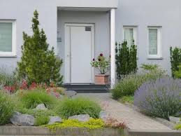 Gartenanlagen mit stein und grasern treefunder.co gartengestaltung mit steinen und gräsern modern lecker auf moderne garten und bauengartenanlagen mit stein. Anstelle Schotter Und Steinwuste Den Vorgarten Mit Pflanzen Gestalten Garten Ch