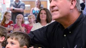 Houston Sides receives family trip to Disney World