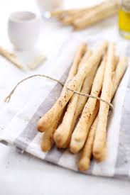 Gressins A La Fleur De Sel Et Au Piment D Espelette Chefnini Recette Alimentation Gressins Piment Espelette