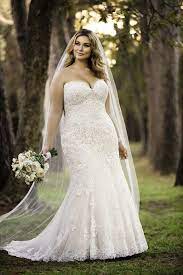 Stunning Gowns To Enhance Your Curves Modern Wedding Stella York Wedding Dress York Wedding Dress Wedding Dresses Corset
