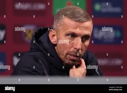 Gary o'neil press hi-res stock photography and images