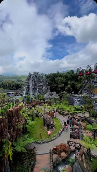 Bakalan Ada Wahana Baru Lagi Nih "Tujuan foto populer dengan  taman bunga penuh warna, area bertema budaya, dan wahana anak-anak."  Selamat datang di Florawisata Santerra de Laponte *HARGA TIKE