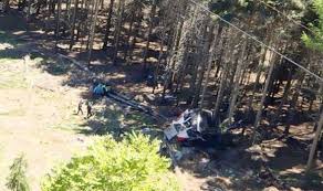 Casualties reported after cable car with 15 passengers collapsed near lake maggiore in northern italy. Gjt Bfjm8npnjm
