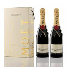 Шампанское moet & chandon brut imperial 0.75 л. Moet Chandon Brut Twin 2x 0 75l Aelia Duty Free Belgium