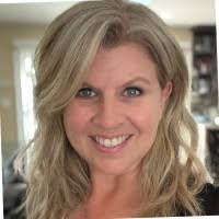 Lynn Sosa's Instagram, Twitter & Facebook