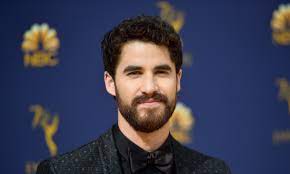 Darren criss is a san francisco native and singer/songwriter/actor, most well known for his role as blaine anderson on the television show glee. Darren Criss Will No Longer Play Gay Characters Vanity Fair