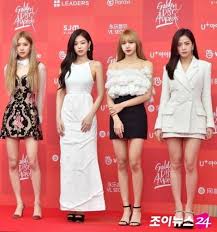 During its early announcements, jennie was positioned as the group's leader since she trained the longest, is an incredible singer, can dance well, and is fluent with three languages. Black Pink Will Perform At The Pre Grammy Showcase Which Was Attended By Ariana Grande Demi Lovato Kbizoom