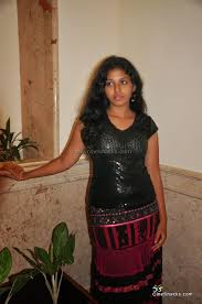Spicy pic: south indian girl anjali bra visible