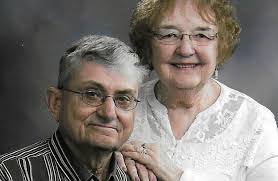 Jennifer Elsberry's Instagram, Twitter & Facebook