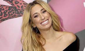 Stacey had her first child when she was a teenager. Stacey Solomon Height Age Who Husband Biography Wiki Net Worth Tg Time