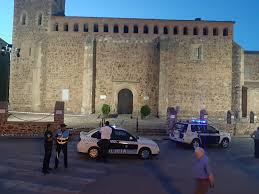 Check spelling or type a new query. Consternacion En Viso Del Marques Tras Morir Una Vecina Al Ser Alcanzada Por Un Cohete El Digital De Albacete