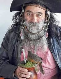 Gaúcho Raiz não bota enfeite de bisquí na cuia de chimarrão, taca um sabiá  laranjeira! 📷 Gaúcho Planetário . . . Conheça: 🧉Facebook: . Pampa sem  Fronteira®️ 🧉Instagram: . https://www.instagram.com/realmarcosdopampa/