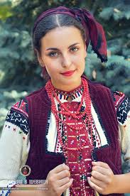 Женска хърцойска носия