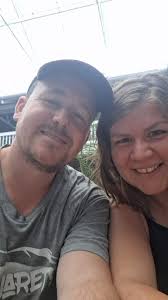 Hello everyone! 👋 We are an Argentine couple looking for work. 💪🏼 I, Maria  Solana 👩🏽‍🌾, have 8 years of experience in hospitality and cleaning,  with my most recent years as a