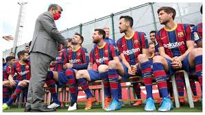 Futbol club barcelona, commonly referred to as barcelona and colloquially known as barça, is a catalan professional football club based in b. Fc Barcelona La Liga Laporta Visits Barcelona Players Once Again Marca