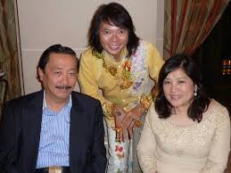 Naughty nuri's the much raved about balinese bbq. Chrystal Tan Vincent Tan Daughter