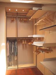 Offriamo ai clienti sia la progettazione che la vendita di armadi in stile moderno e classico. Cabina Armadio In Mansarda Su Misura Idfdesign