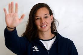 La arquera nacional y capitana de la selección chilena, christiane endler, apareció durante este miércoles 27 como la quinta mejor portera del mundo según el ranking que realizó la federación de. Christiane Endler Fue Elegida Como Mejor Arquera De La Liga Francesa Femenina Showsport