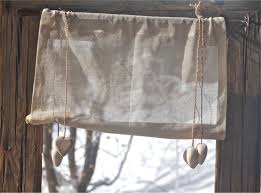 Brise Bise Toile A Beurre Avec 6 Coeurs Bois C Est Avec Le Tissu Filet Que L On Passe Le Lait Caille Pour En Faire Du Froma Decoration Montagne Rideaux Fenetre