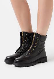Copenhagen shoes er et brand, der i særdeleshed vægter den gode pasform højt. Copenhagen Shoes Vilma Lace Up Ankle Boots Black Zalando De