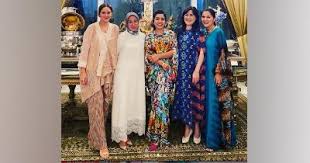 Mau konsultasi mix and match baju. Model Kaftan Yang Tepat Untuk Pemilik Tubuh Besar Ragam Cantika Com