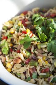 salade d orzo et legumineuses a la sud americaine recettes du quebec orzo dinner recipes vegetarian recipes healthy salad recipes