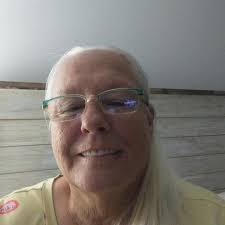 Margie Sisk's Instagram, Twitter & Facebook