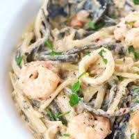 The garlicky shrimp and lemon wine sauce are just to die for! Cream Sauce Seafood Pasta Creamy White Wine Sauce That Spicy Chick