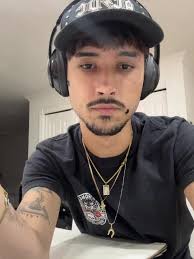 Aaron Rey :) (@aaronrrey)